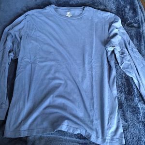 Blue gray long sleeve t-shirt